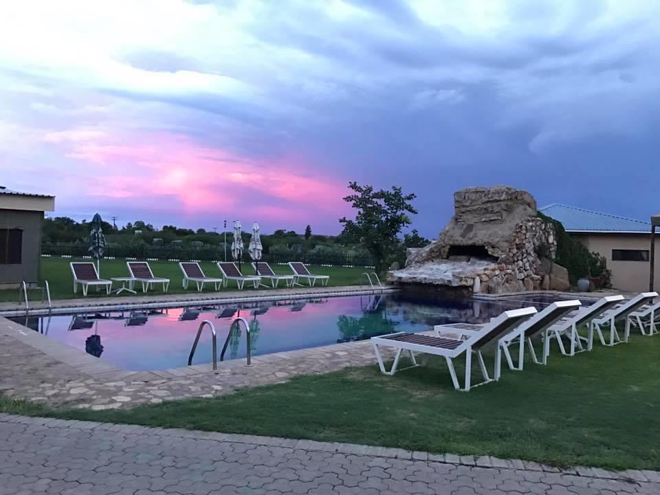 Adansonia Hotel ฟรานซิสทาวน์ ภายนอก รูปภาพ